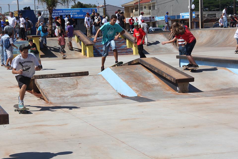 Secretaria da Juventude inaugura Campo de Futebol Society   
